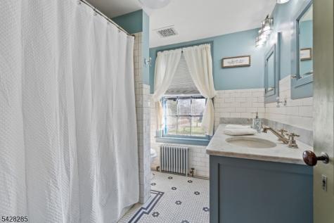 269 Quakertown Road Franklin NJ 08867
