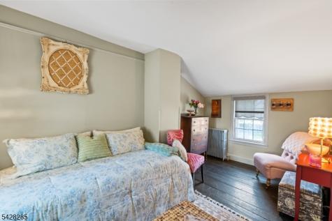 269 Quakertown Road Franklin NJ 08867