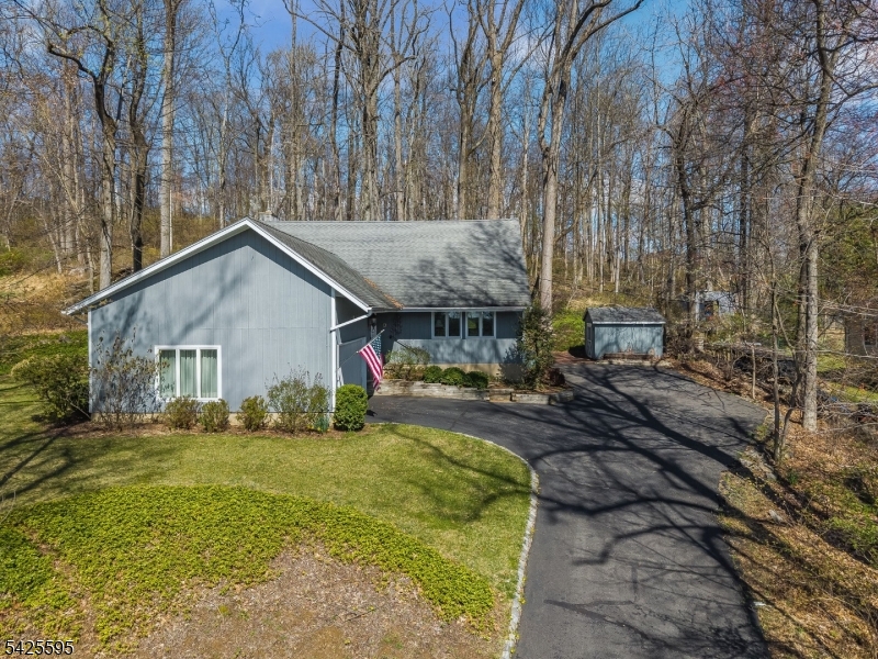296 Andersen Road Holland NJ 08848