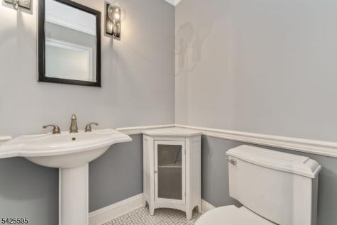 296 Andersen Road Holland NJ 08848