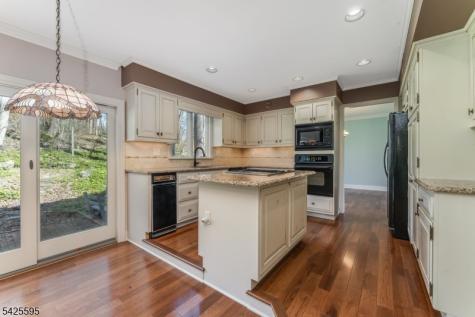 296 Andersen Road Holland NJ 08848