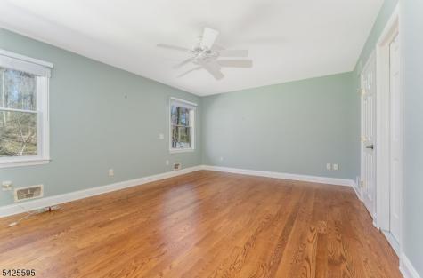 296 Andersen Road Holland NJ 08848