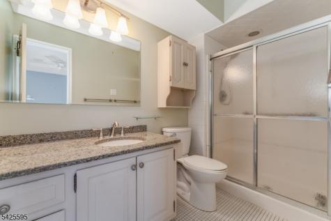 296 Andersen Road Holland NJ 08848