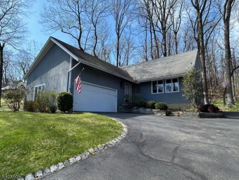 296 Andersen Road Holland NJ 08848