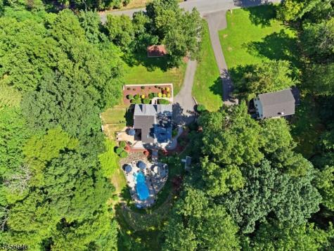 70 Old Mountain Road Clinton NJ 08833