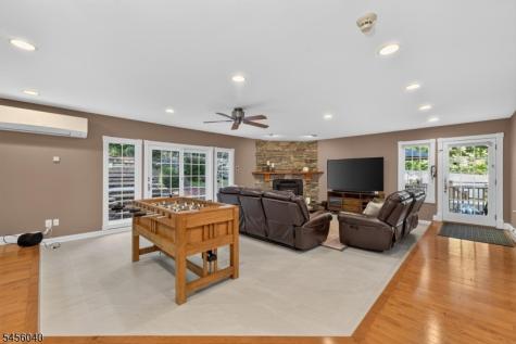 70 Old Mountain Road Clinton NJ 08833