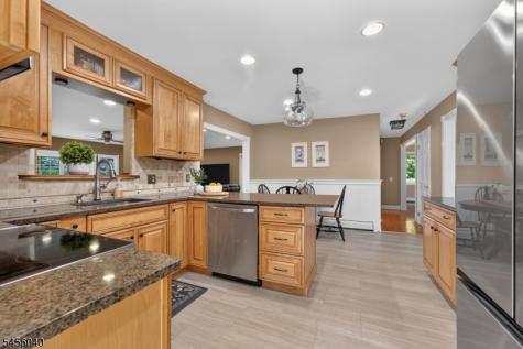 70 Old Mountain Road Clinton NJ 08833