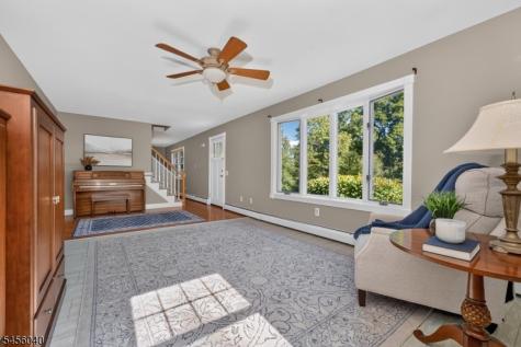 70 Old Mountain Road Clinton NJ 08833