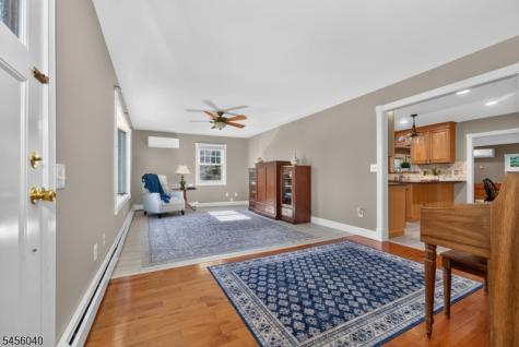 70 Old Mountain Road Clinton NJ 08833