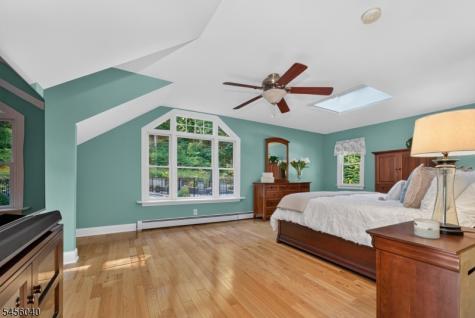 70 Old Mountain Road Clinton NJ 08833