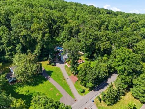 70 Old Mountain Road Clinton NJ 08833
