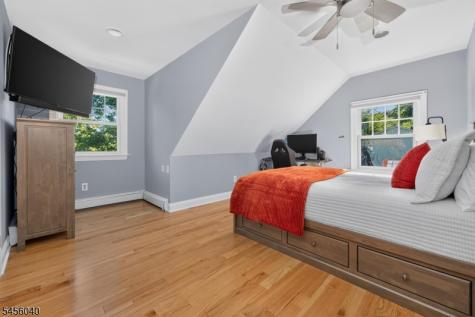 70 Old Mountain Road Clinton NJ 08833