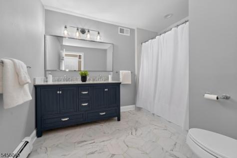 70 Old Mountain Road Clinton NJ 08833