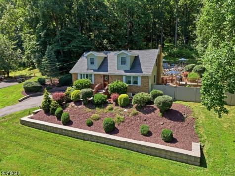 70 Old Mountain Road Clinton NJ 08833