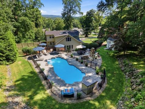 70 Old Mountain Road Clinton NJ 08833