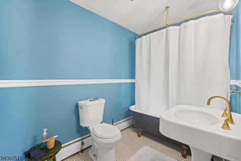 126 E Union Street Burlington NJ 08016