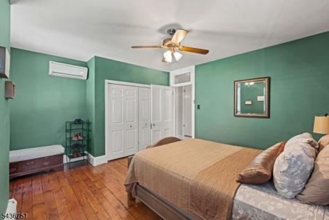 126 E Union Street Burlington NJ 08016