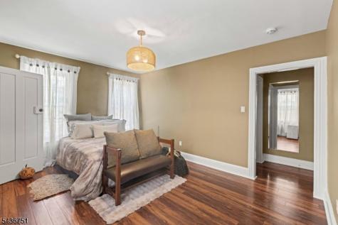 126 E Union Street Burlington NJ 08016