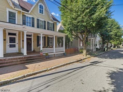 126 E Union Street Burlington NJ 08016