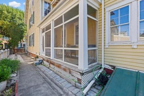 126 E Union Street Burlington NJ 08016