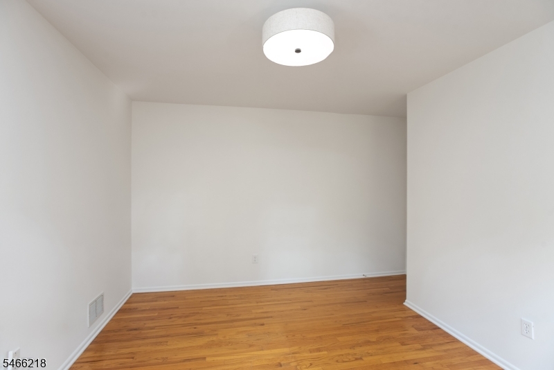 15 Quill Pen Way Warren NJ 07059