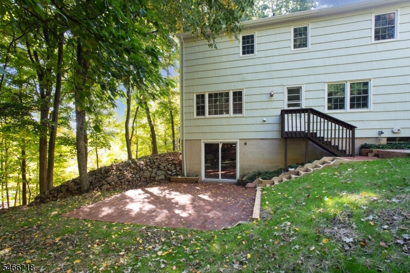 15 Quill Pen Way Warren NJ 07059