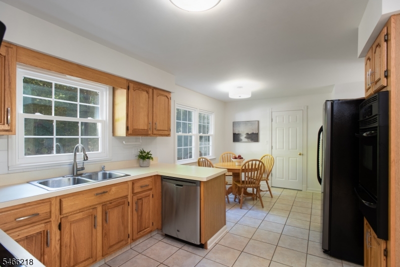 15 Quill Pen Way Warren NJ 07059