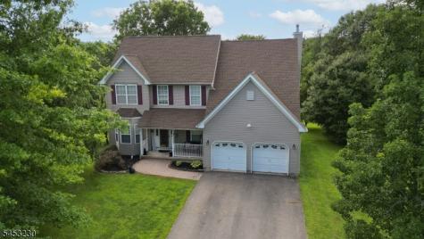 24 Shippen Ridge Oxford NJ 07863