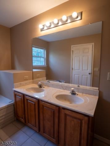 24 Shippen Ridge Oxford NJ 07863