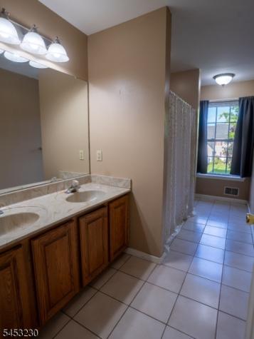 24 Shippen Ridge Oxford NJ 07863