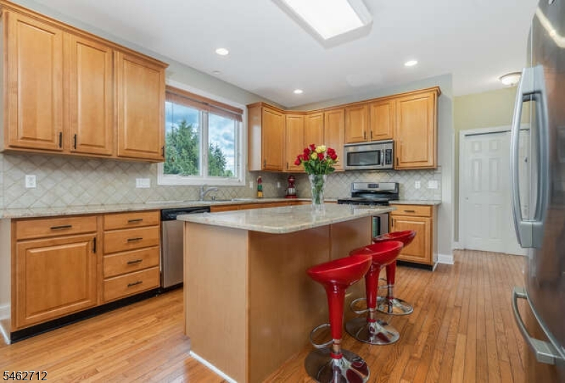 81 Crestview Drive Clinton NJ 08809