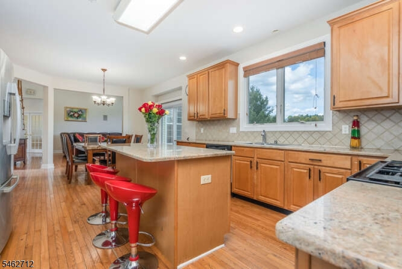 81 Crestview Drive Clinton NJ 08809