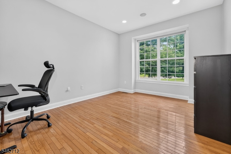 81 Crestview Drive Clinton NJ 08809