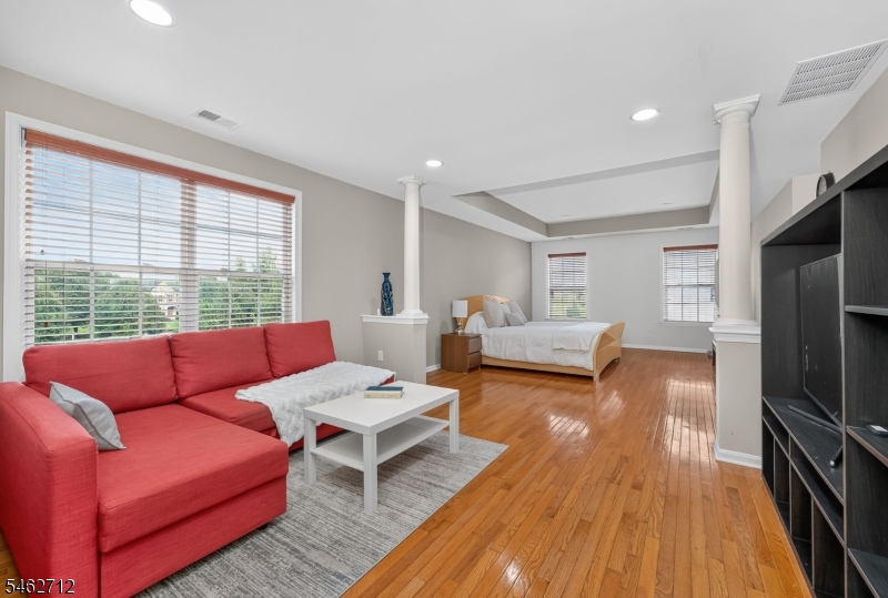 81 Crestview Drive Clinton NJ 08809