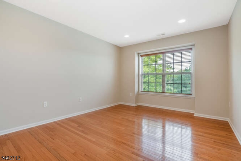 81 Crestview Drive Clinton NJ 08809