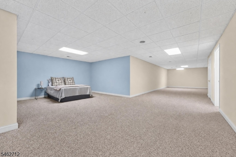 81 Crestview Drive Clinton NJ 08809