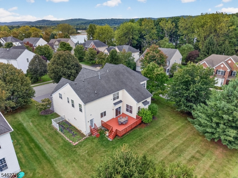 81 Crestview Drive Clinton NJ 08809