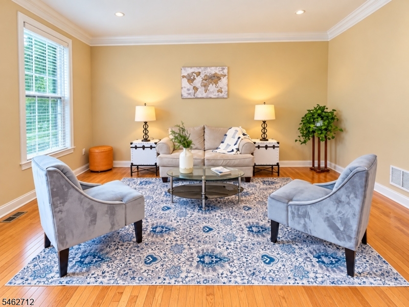 81 Crestview Drive Clinton NJ 08809