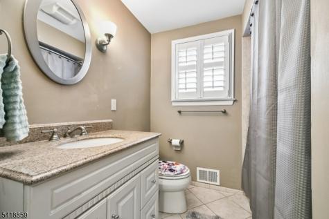 248 Appletree Lane Mountainside NJ 07092