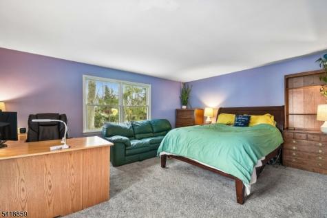 248 Appletree Lane Mountainside NJ 07092