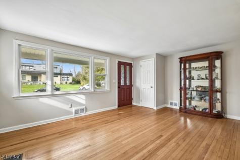 248 Appletree Lane Mountainside NJ 07092