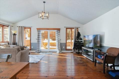 16 High Street Blairstown NJ 07825