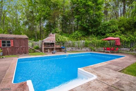 16 High Street Blairstown NJ 07825