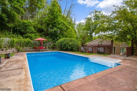 16 High Street Blairstown NJ 07825