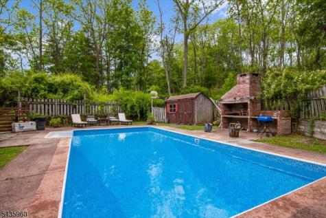 16 High Street Blairstown NJ 07825