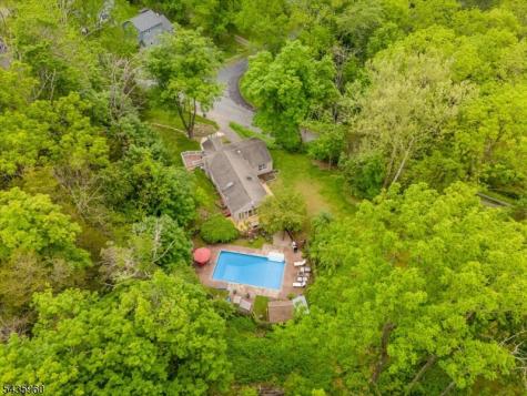 16 High Street Blairstown NJ 07825