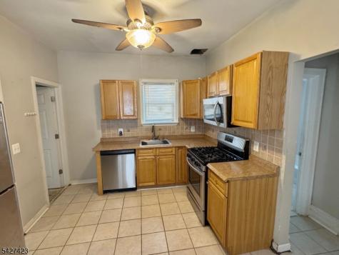 11 Lentz Place Irvington NJ 07111