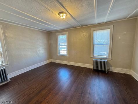 11 Lentz Place Irvington NJ 07111