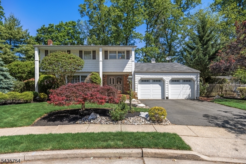 54 Eileen Way Edison NJ 08837