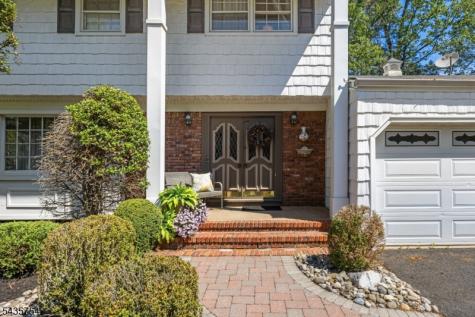 54 Eileen Way Edison NJ 08837